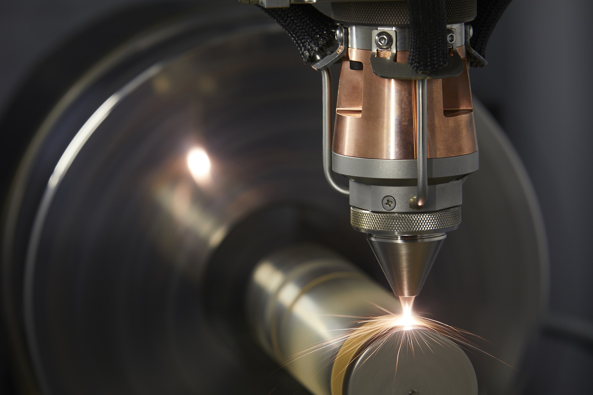 Siemens NX in der Additiven Fertigung: Durchgängige Prozesskette ohne Schnittstellen 4 Auftragende Verfahren (z. B. Directed Energy Deposition – DED, auch als Pulverdüse oder Drahtauftragsverfahren bekannt)